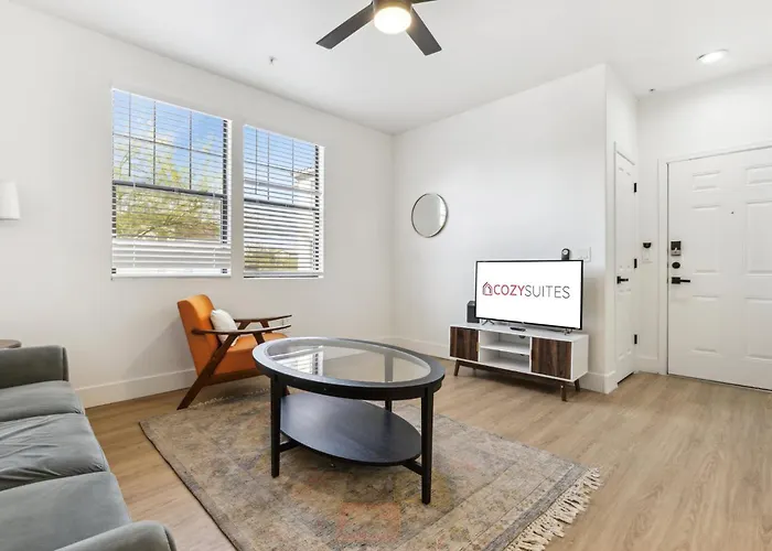 Cozysuites By The Stadium With Pool 26 Apartment